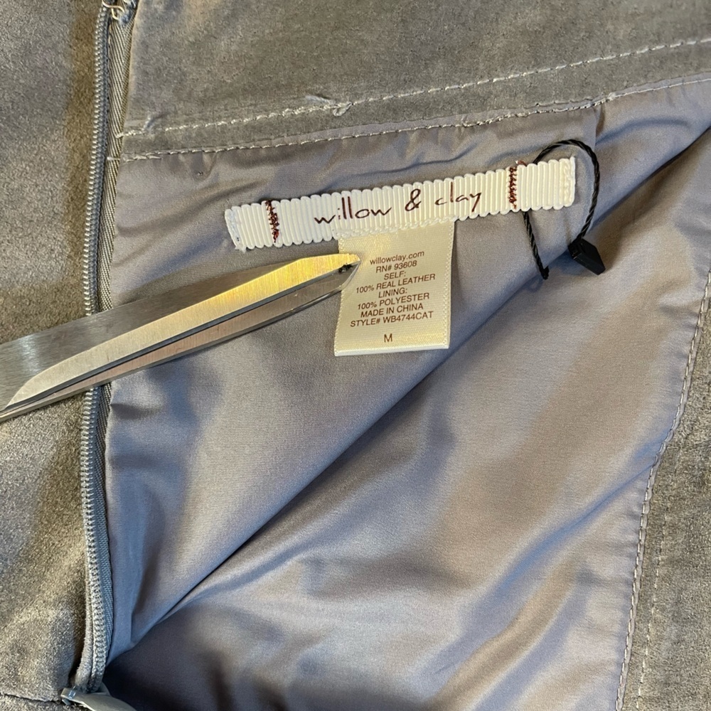 Willow & Clay Suede Leather Mini Skirt size M - Picture 9 of 9